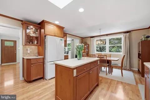 Kitchen - 573 Brookwood Rd, Wayne, PA 19087 photo 3 of 3