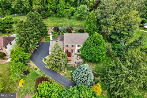 149 Farmhouse Dr, Audubon, PA 19403