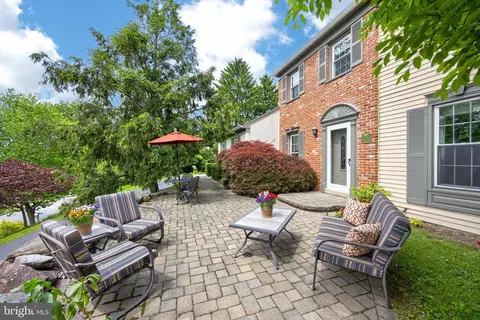 149 Farmhouse Dr, Audubon, PA 19403