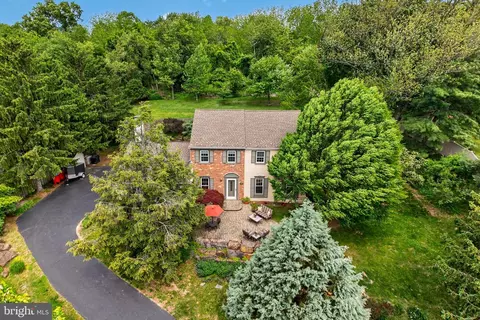149 Farmhouse Dr, Audubon, PA 19403