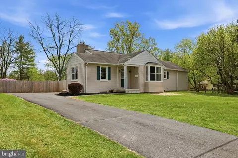 713 S Towamencin Ave, Lansdale, PA 19446