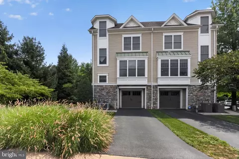 211 Holland Ave, Ardmore, PA 19003
