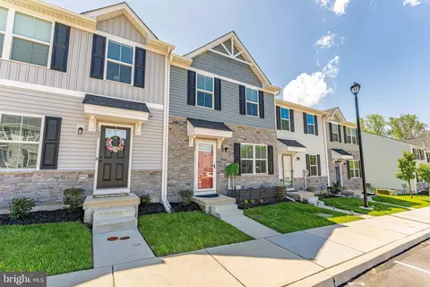 111 Patton Ter, Pottstown, PA 19464