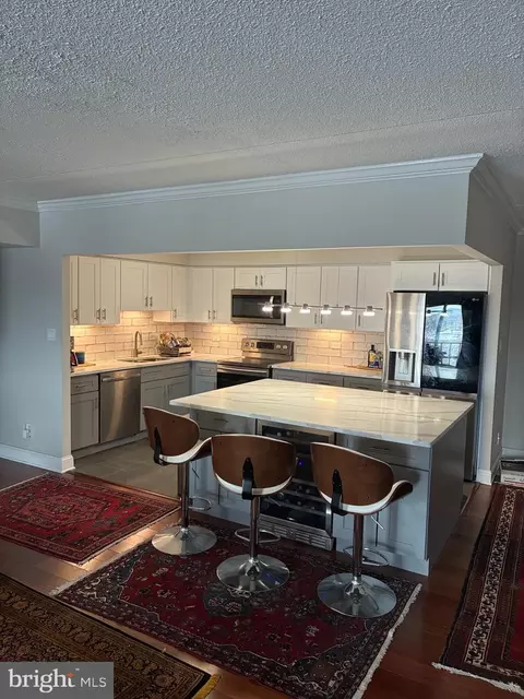 20536 Valley Forge Cir #536, King Of Prussia, PA 19406
