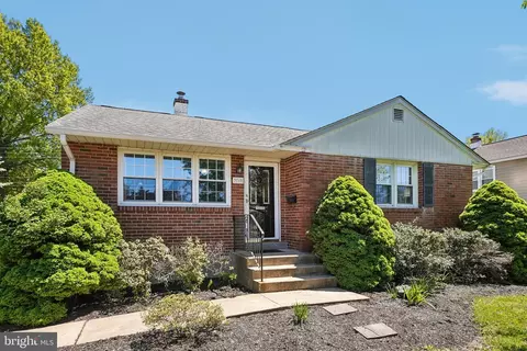 3715 Round Mdw Apt, Hatboro, PA 19040