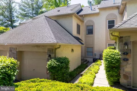 11 Red Oak Dr, Elkins Park, PA 19027