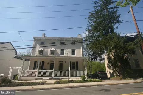 238 Barren Hill Rd, Conshohocken, PA 19428