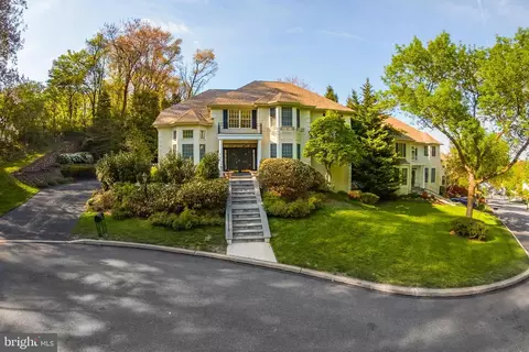 416 Spring Garden Ln, Conshohocken, PA 19428