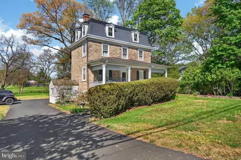 1780 S Limekiln Pike, Glenside, PA 19038