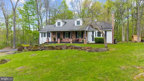 2942 Baas Rd, Green Lane, PA 18054
