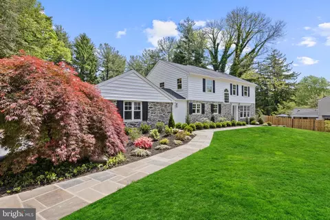 1611 Lark Ln, Villanova, PA 19085