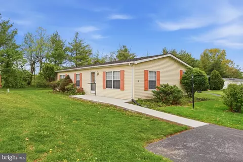 36 Bentwood Cir, Harleysville, PA 19438