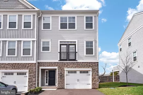 124 Everleigh Dr Apt, Royersford, PA 19468