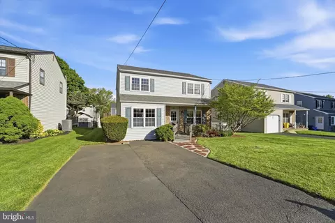 305 Roesch Ave, Oreland, PA 19075