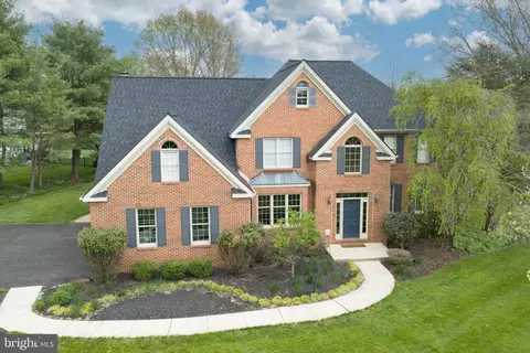 822 Hidden Forest Dr, Collegeville, PA 19426