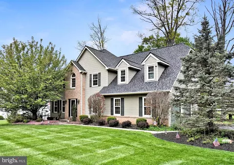 116 Rosewood Dr, Lansdale, PA 19446