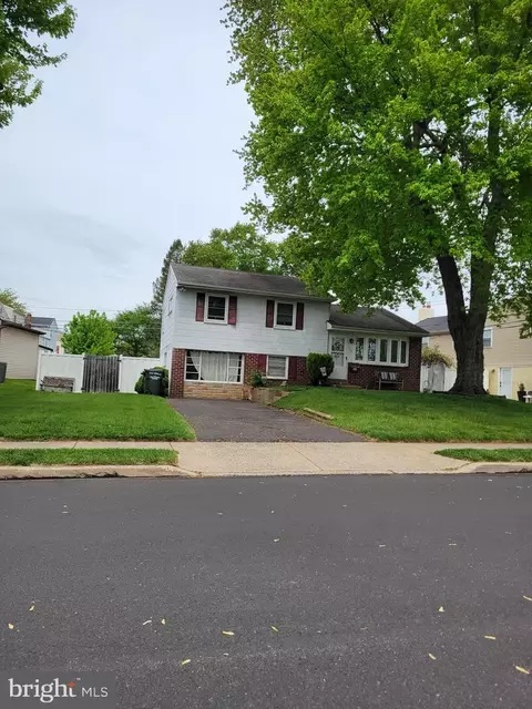 303 Willard Rd, Hatboro, PA 19040