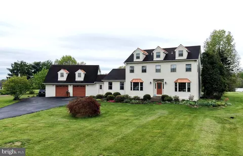800 Diminjan Ln Apt, Harleysville, PA 19438