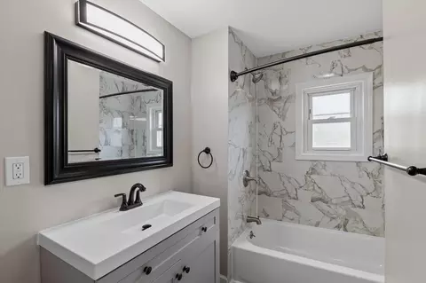 Bath - 55 E Mount Kirk Ave, Eagleville, PA 19403 photo 4 of 5