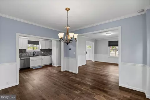 Entry Way - 55 E Mount Kirk Ave, Eagleville, PA 19403 photo 4 of 7