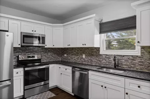 Kitchen - 55 E Mount Kirk Ave, Eagleville, PA 19403 photo 3 of 4