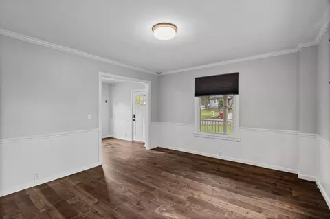 Living - 55 E Mount Kirk Ave, Eagleville, PA 19403 photo 2 of 5