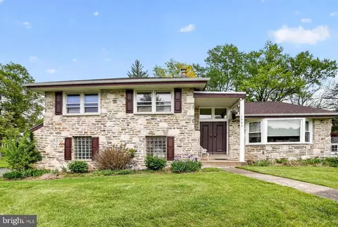1005 Quill Ln, Oreland, PA 19075