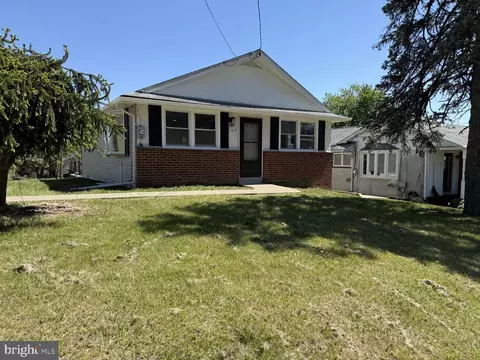 1619 Fitzwatertown Rd, Willow Grove, PA 19090