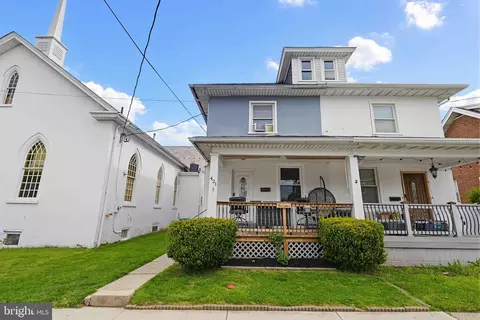 421 Derstine Ave, Lansdale, PA 19446