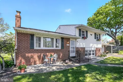 2775 Woodrow Ave, Glenside, PA 19038