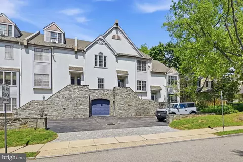 2 Booth Ln #6, Haverford, PA 19041