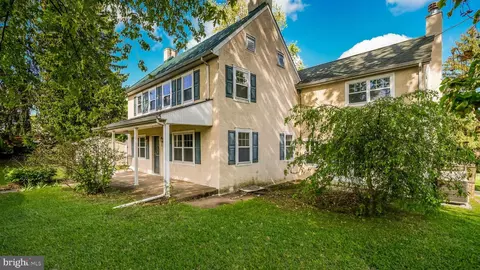 1734 Fitzwatertown Rd, Willow Grove, PA 19090
