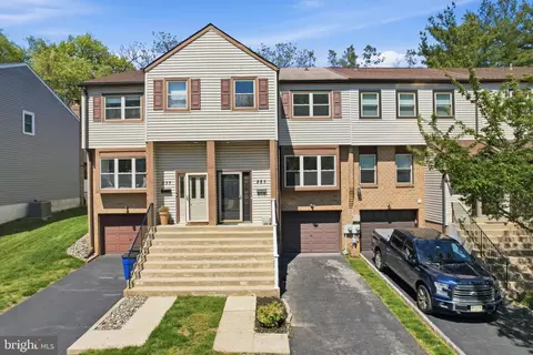 225 Birch Dr, Lafayette Hill, PA 19444