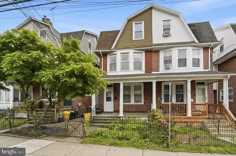 221 Ardmore Ave, Ardmore, PA 19003