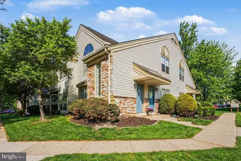 1102 Foxmeadow Dr #CONDO 1102, Royersford, PA 19468