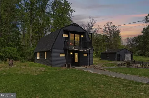 137 Cross Rd, Gilbertsville, PA 19525
