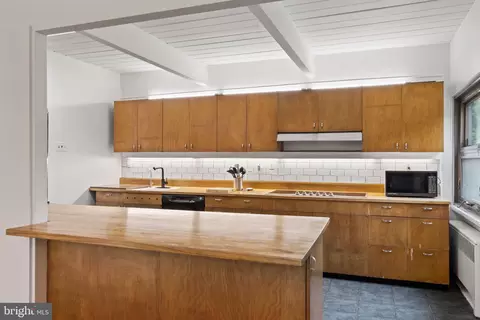 Kitchen - 418 Randall Rd, Wyncote, PA 19095 photo 7 of 8