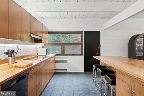 Kitchen - 418 Randall Rd, Wyncote, PA 19095 photo 4 of 8