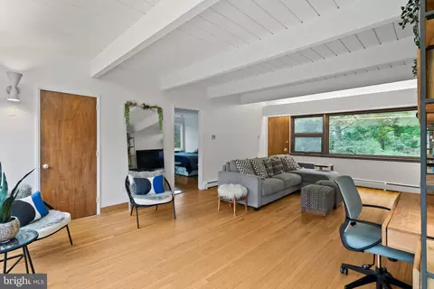 Living - 418 Randall Rd, Wyncote, PA 19095 photo 8 of 8