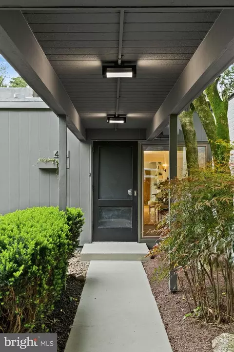 Entry Way - 418 Randall Rd, Wyncote, PA 19095 photo 1 of 9