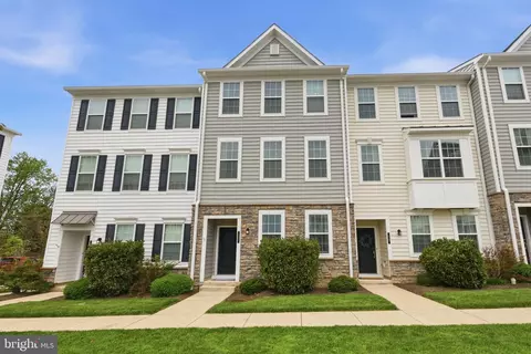 17 Jessop Ln, Hatboro, PA 19040