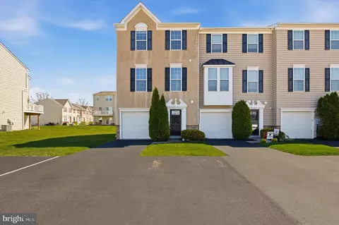 111 Sandpiper Ct, Gilbertsville, PA 19525