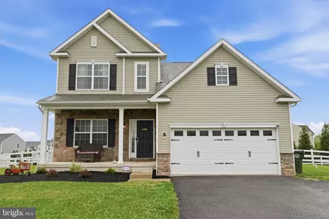 75 Windover Dr, Gilbertsville, PA 19525