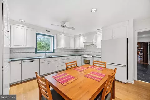 Kitchen - 330 Bent Rd, Wyncote, PA 19095 photo 1 of 3