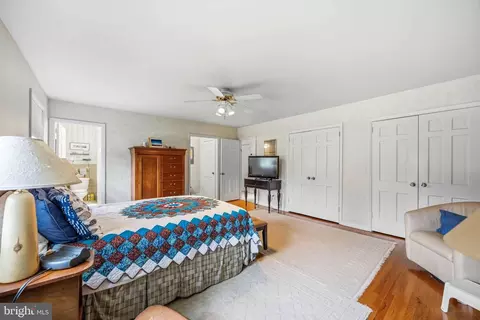 Bedroom - 330 Bent Rd, Wyncote, PA 19095 photo 2 of 4