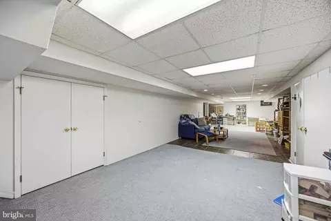 Entry Way - 330 Bent Rd, Wyncote, PA 19095 photo 9 of 9