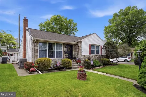 654 Oakdale Ave, Pottstown, PA 19464