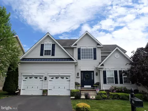 2137 Larkspur Ct, Pennsburg, PA 18073
