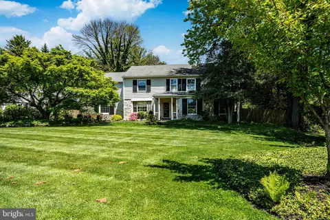 1607 Lark Ln, Villanova, PA 19085