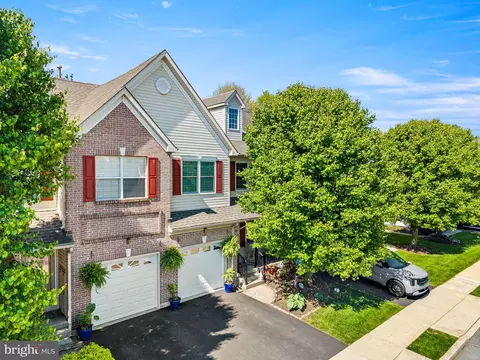 256 Larkspur Ln, Hatfield, PA 19440